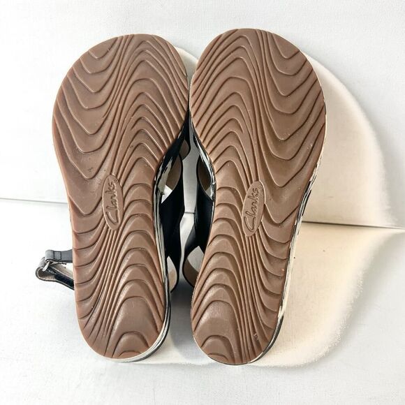 Clarks Collection Sandals Black Leather Sling Back Open Toe Wedge Women's Sz 7 W - Picture 12 of 12